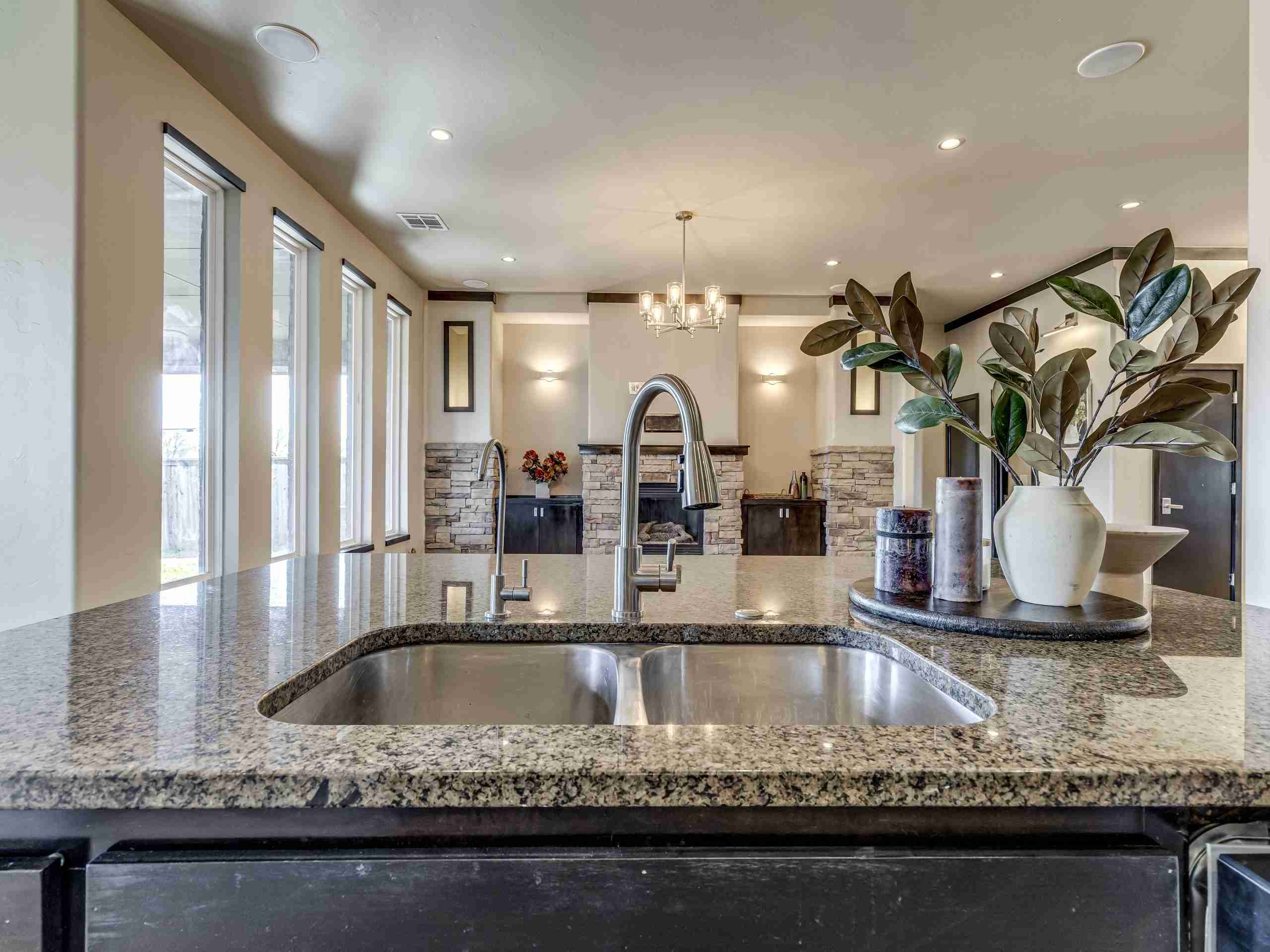 Alexis Laqua - 17412 White Hawk Dr-19