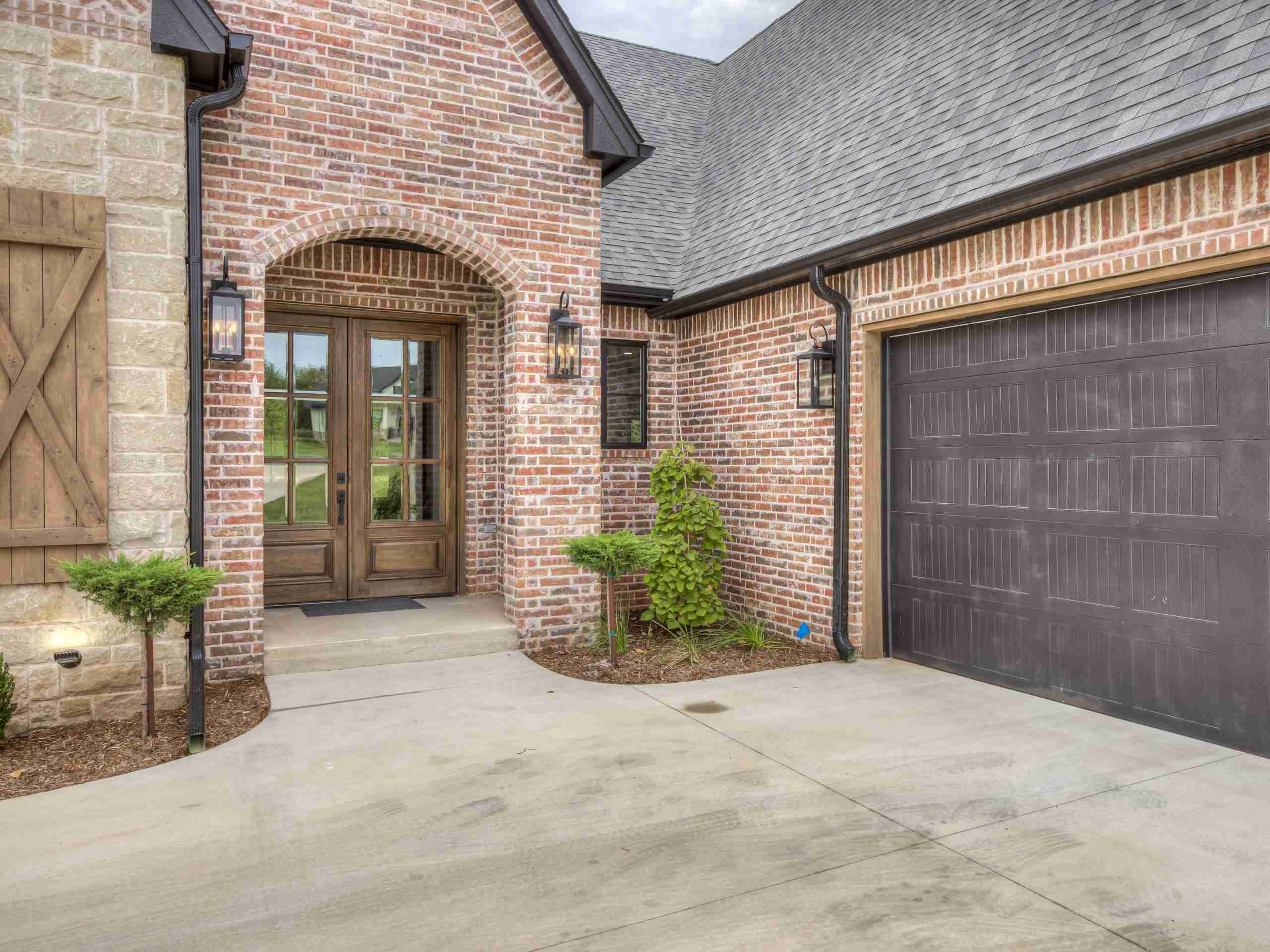 Alexis Laqua - 11545 Hampton Dr-23
