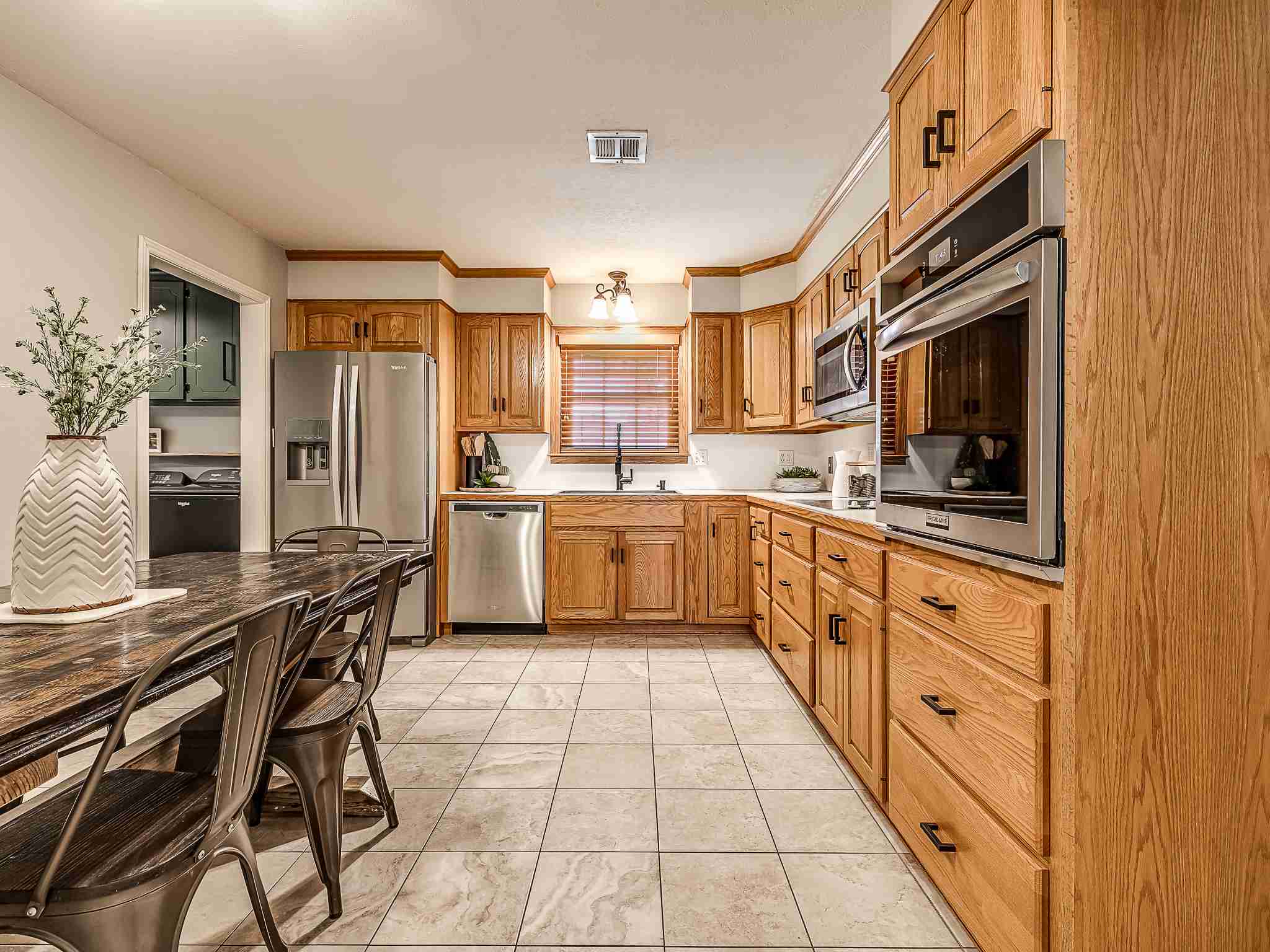 Alexis Laqua - 11545 Hampton Dr-23