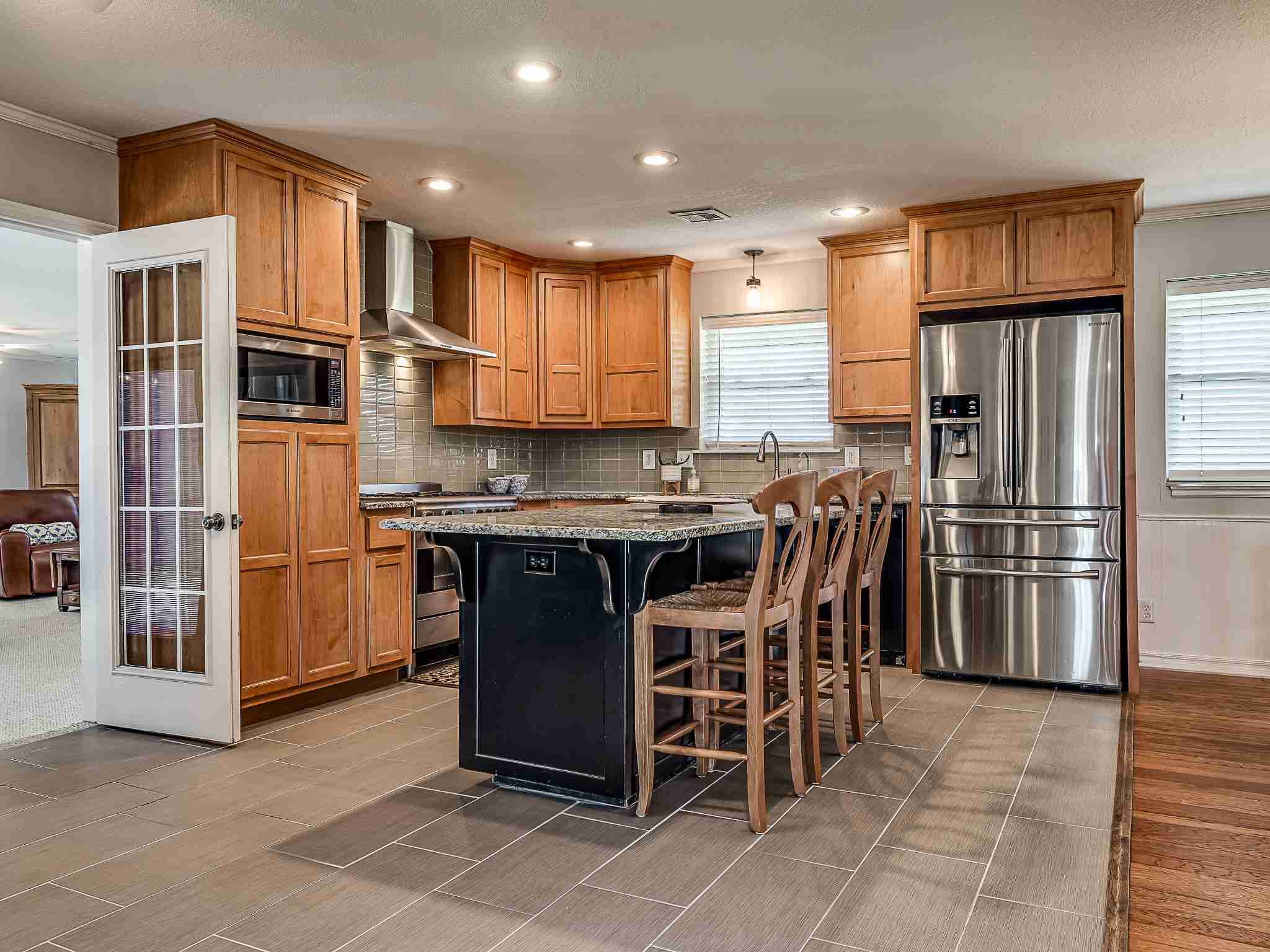 Alexis Laqua - 11545 Hampton Dr-23